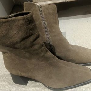 New Vagabond suede boots